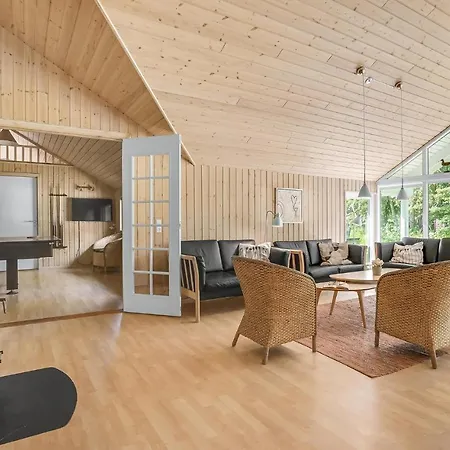 Nice Home In Vaeggerlose With Sauna Nyaraló *