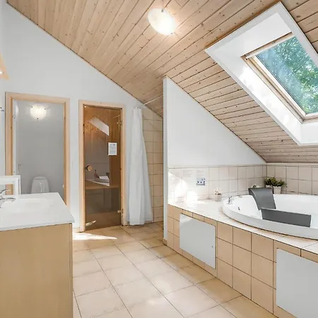 Nyaraló Nice Home In Vaeggerlose With Sauna